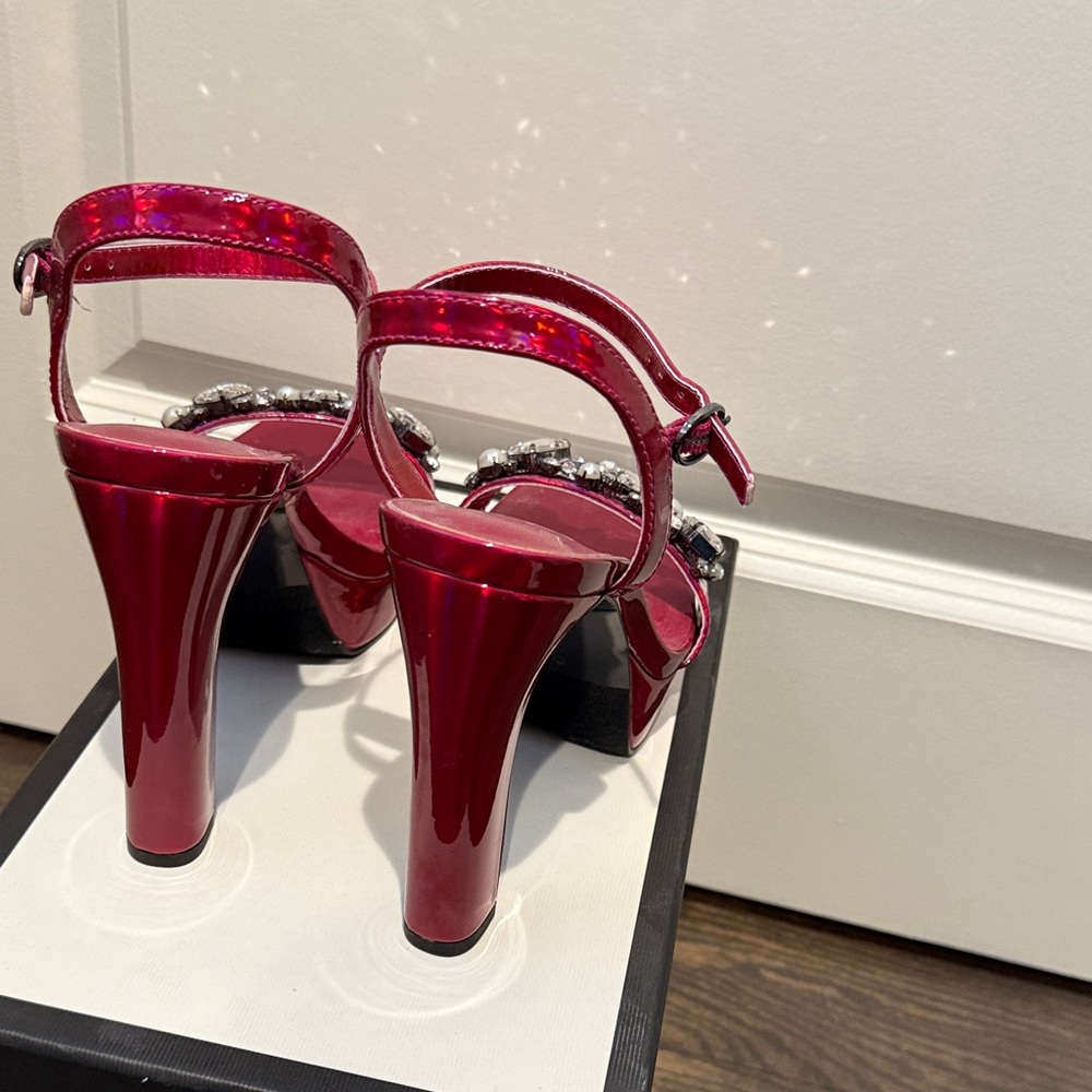 Elegant Pink Platform Heels with Crystal Embellishments - Picture 4 of 8